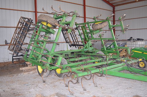 Property photo 18 - JOHN DEERE FARM EQUIPMENT AUCTION